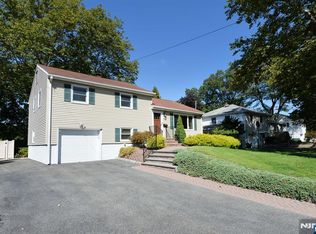 557 Forest Ave, Paramus, NJ 07652