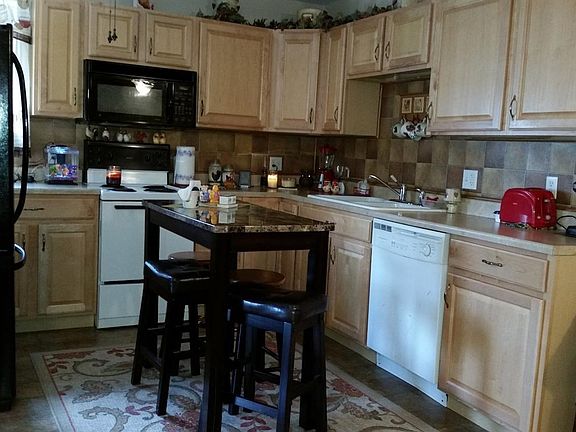 2nd image of 54 Cottage Ave
