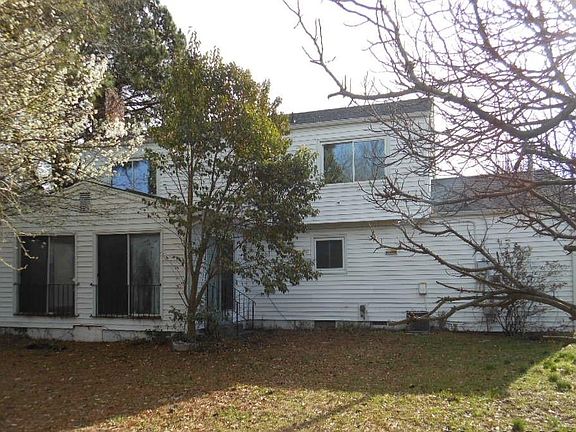 4th image of 207 Swartmore Dr