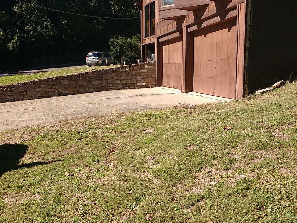 2nd image of 1948 William H Taft Rd