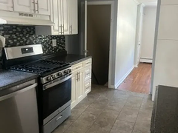 5912 Tyndall Avenue image 1 of 8
