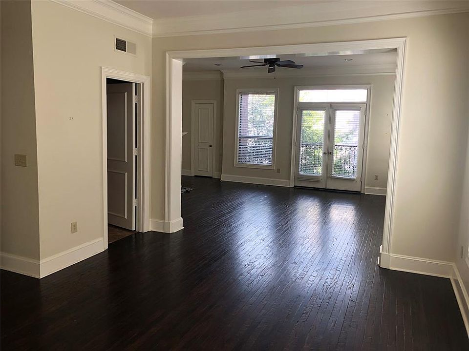 2nd image of 2885 Woodside St APT 201