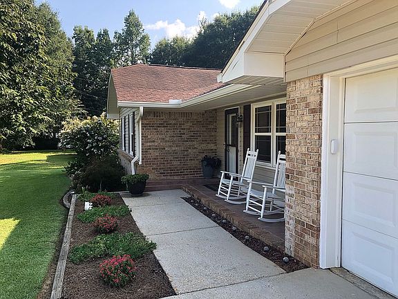 3rd image of 1210 Avondale Dr