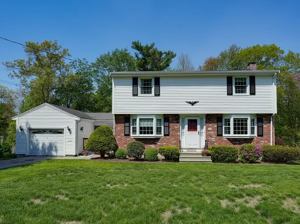 16 Laurel Dr, Hudson, MA 01749