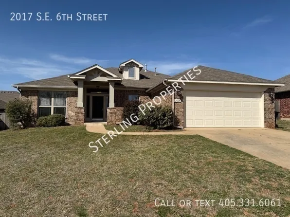 2017 SE 6th St, Moore, OK 73160