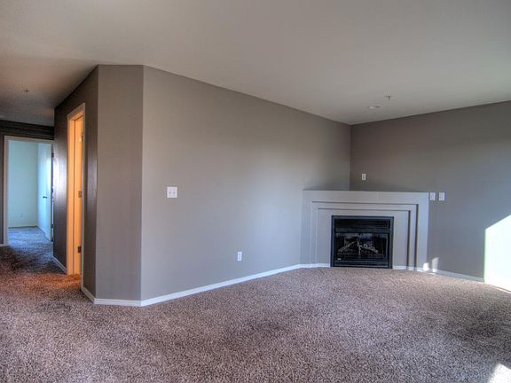 4th image of 5264 NE 121st Ave APT 256