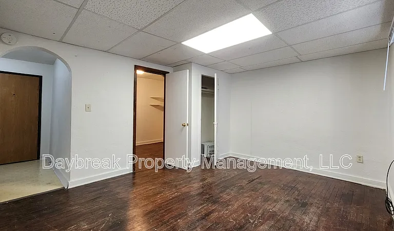 1318 1st Ave N #5 — Photo 2