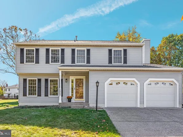 1904 E Beech Rd, Sterling, VA 20164