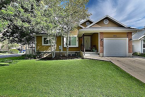 1st image of 3041 W Green Acre Dr