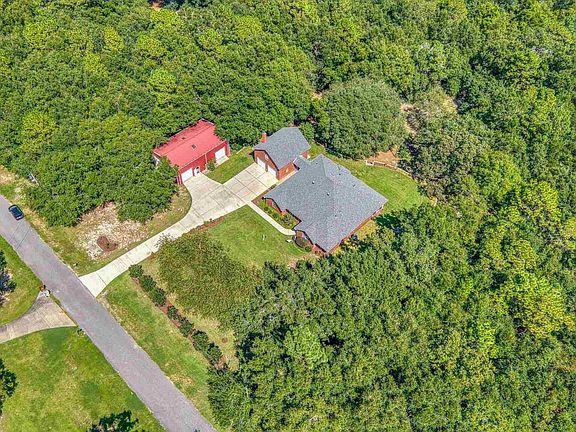 2nd image of 5404 Creek View Ln