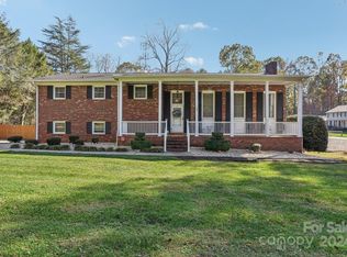 508 3rd Ave NE, Conover, NC 28613