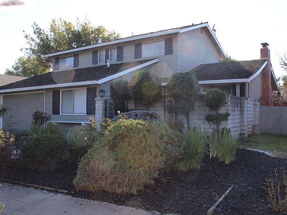2nd image of 1219 Marilla Ave