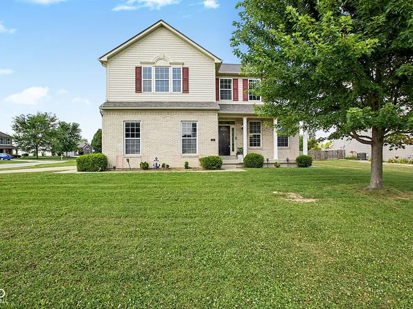 2410 McGregor Dr, Avon, IN 46123