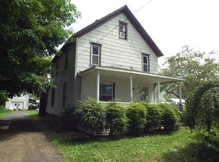 15 Maple St, Roulette, PA 16746