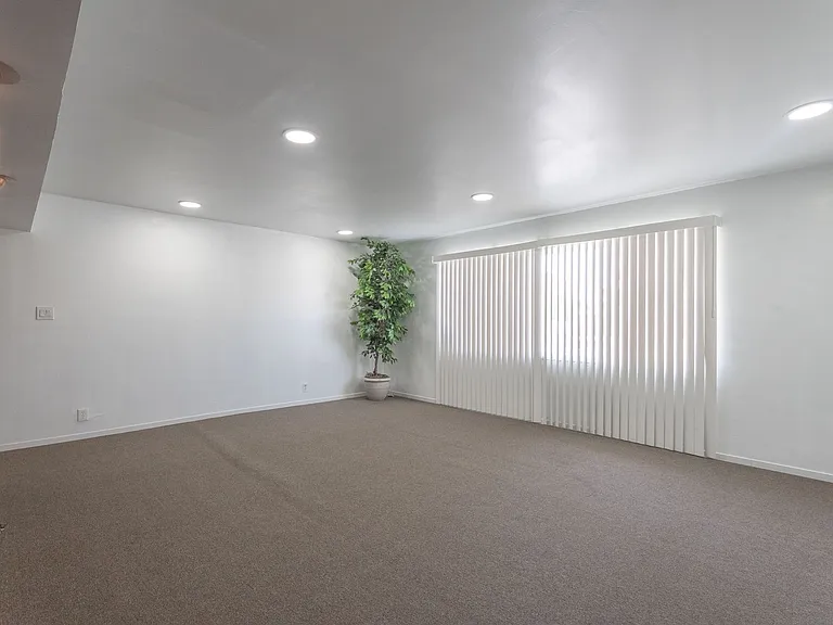 2298 Golden Arrow Dr — Photo 41