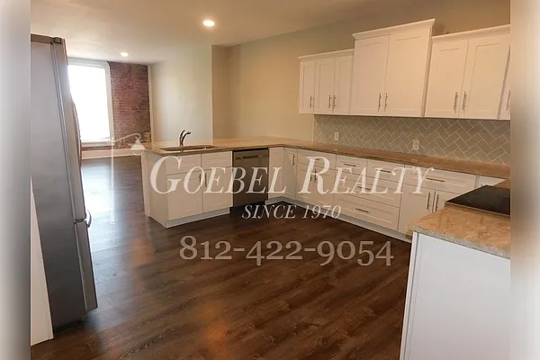 120 SE 1st St #2 — Photo 7