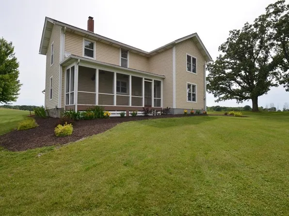11836 East Pioneer ROAD, Whitewater, WI 53190