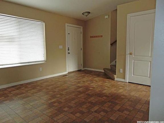 4th image of 847 N White Pine Dr