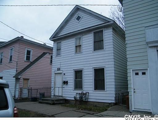 2nd image of 1105 N McBride St