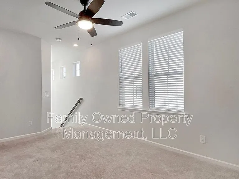 420 W Respite Ln — Photo 29