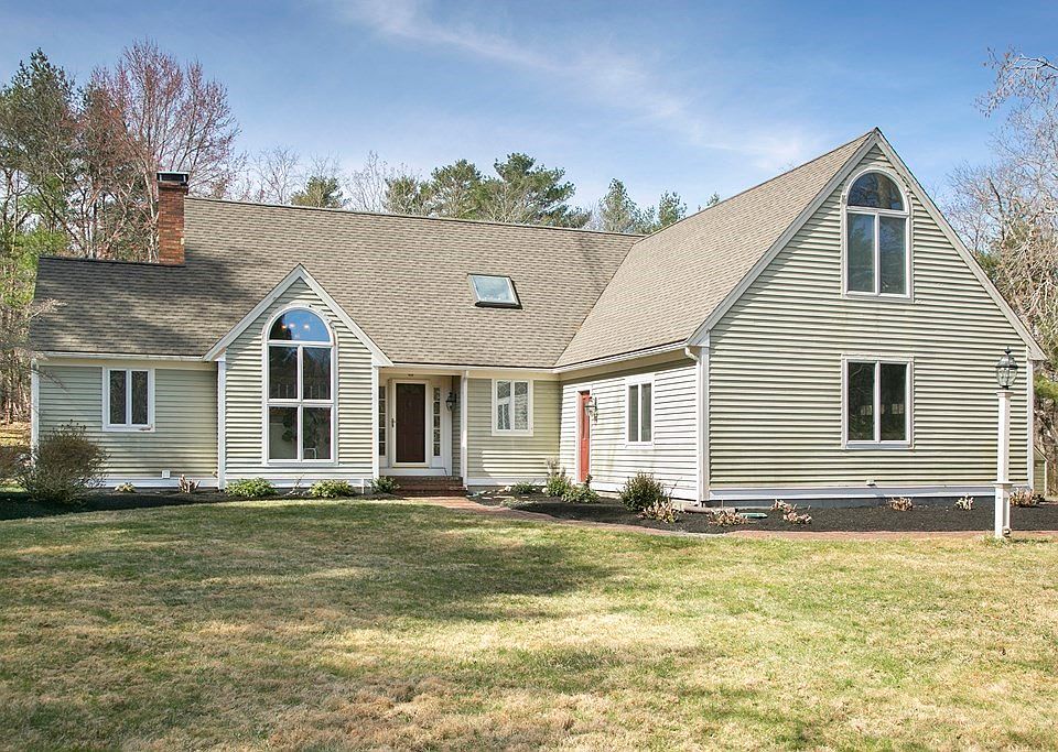 1st image of 8 Granville Baker Way