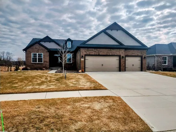 665 Tullamore Cir, Oxford, MI 48371