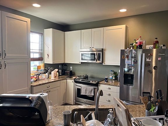 2nd image of 41 Fox Meadow Ln
