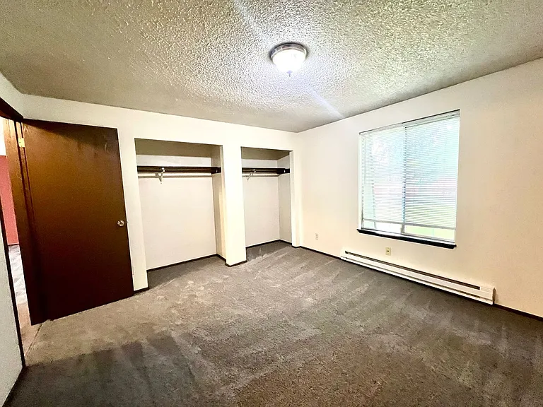 5032 S 58th St #D — Photo 17