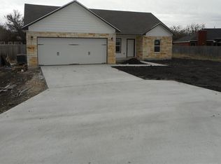 317 Carlos G Parker Blvd NW, Taylor, TX 76574