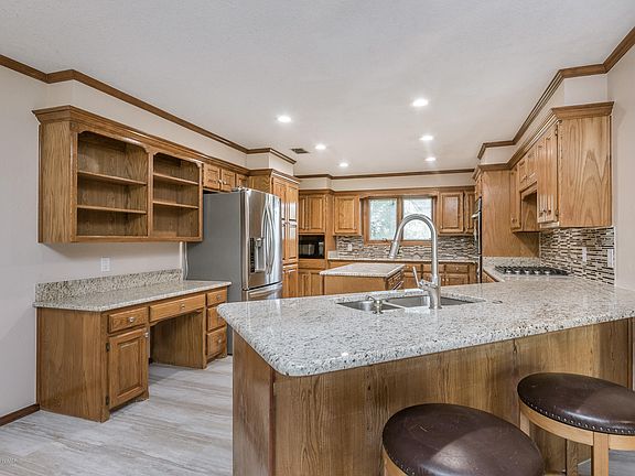 4th image of 7604 Baughman Dr