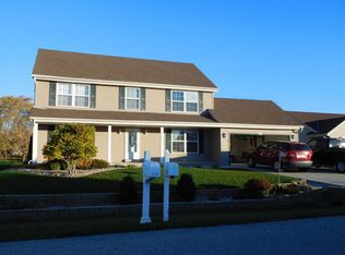 22742 Deer Meadow Dr, Kansasville, WI 53139