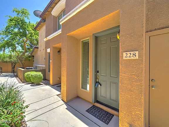 5th image of 7726 E BASELINE Road #228