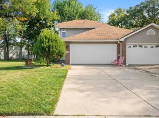 6915 Swan Ln, Schererville, IN