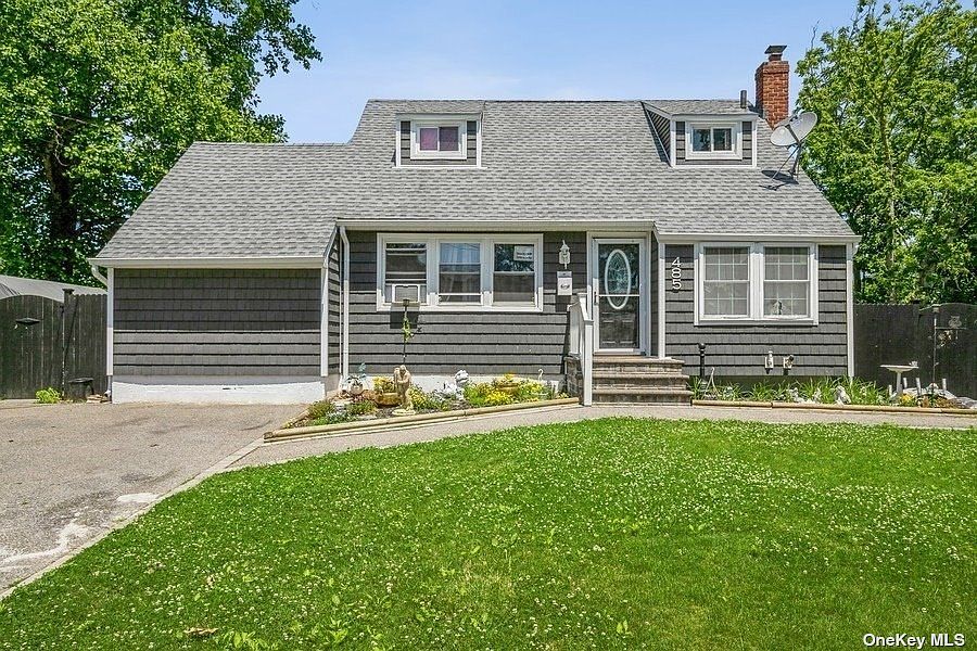 1st image of 485 Saint Johns St