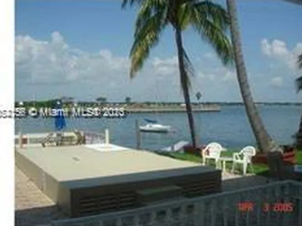 7946 East Dr APT 104, North Bay Village, FL 33141