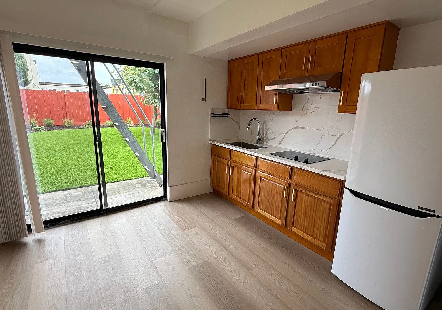 RC - 1630 Oakdale, Ave., San Francisco, CA, 94124 — Photo 4