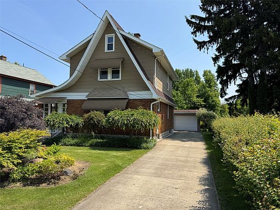 2nd image of 2817 Arcadia Ave