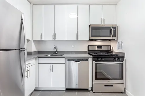 355 S End Ave #23F Photo 1