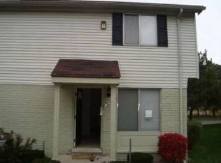 2148 Orchard Crest St, Shelby Township, MI 48317