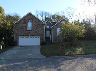 1002 Savannah Ct, Gallatin, TN 37066