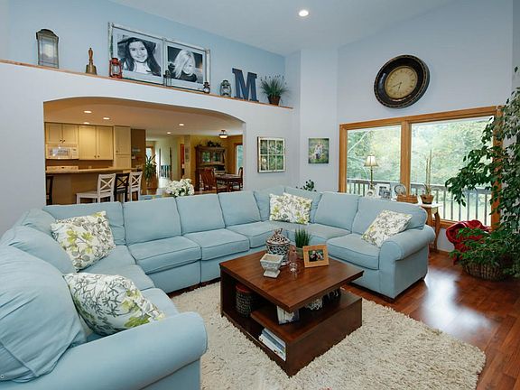 6120 RS Ave-104