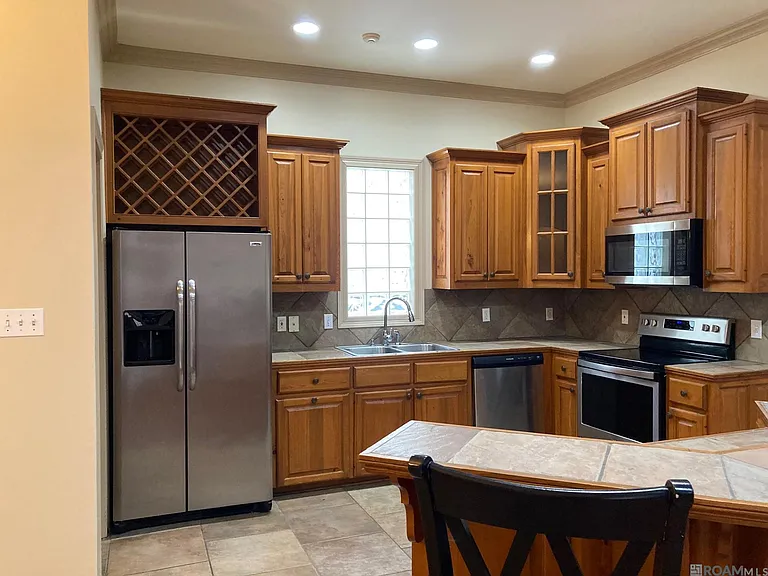 10655 Woodland Oaks Dr — Photo 3
