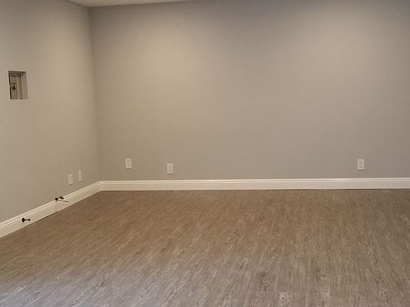 3rd image of 3425 1/2 Orange Ave