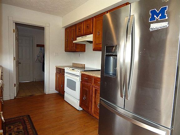 3rd image of 2031 Hency Rd
