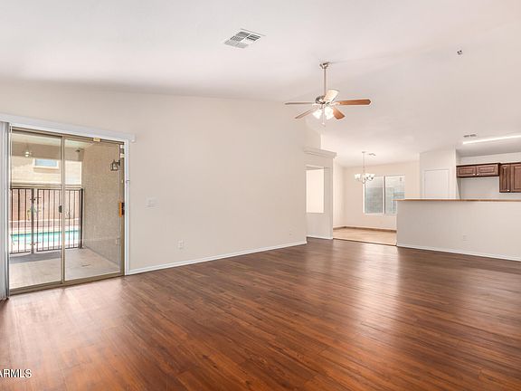 3rd image of 12390 W GLENROSA Avenue