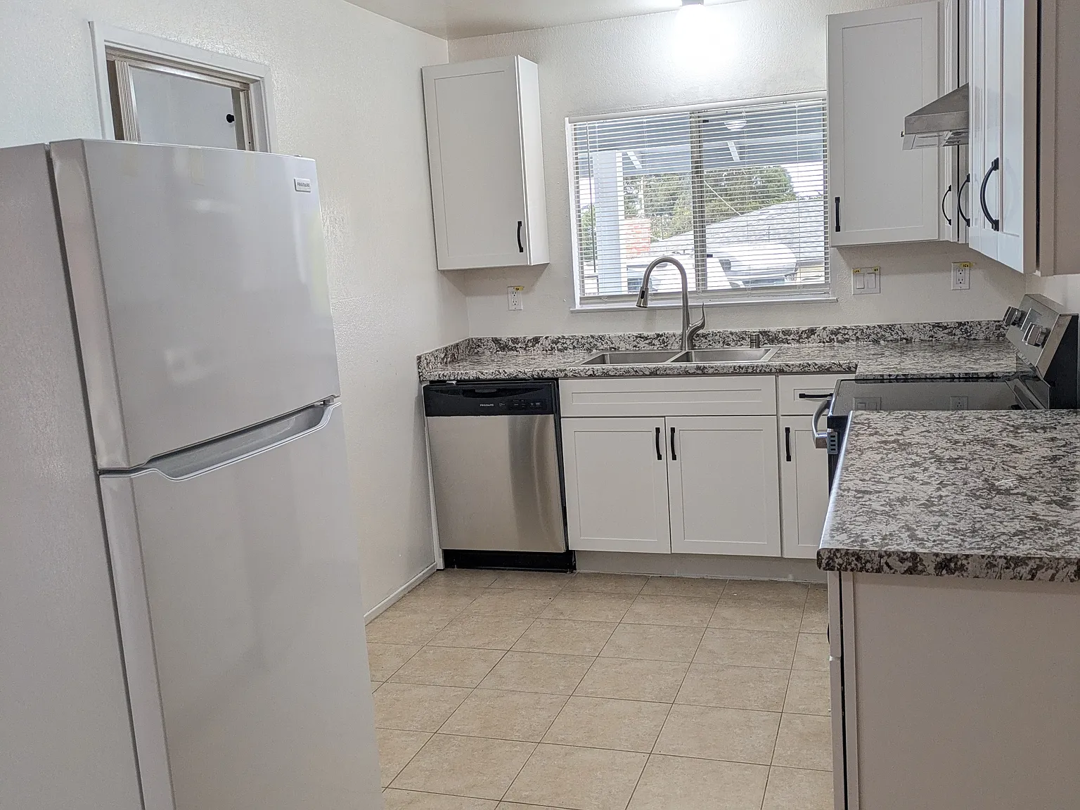 3160 De Forest Rd — Photo 2