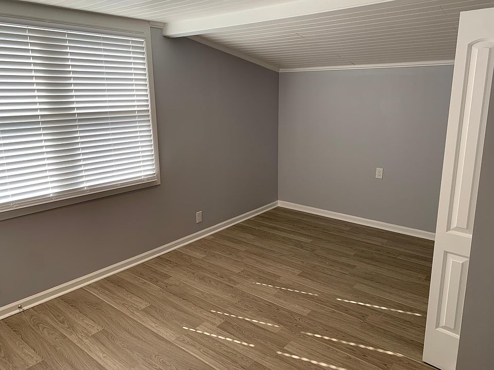 1st image of 5707 W Giddings St #2