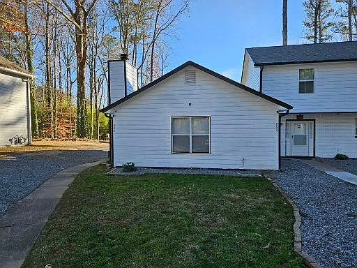 889 Ventnor Pl SW — Photo 2