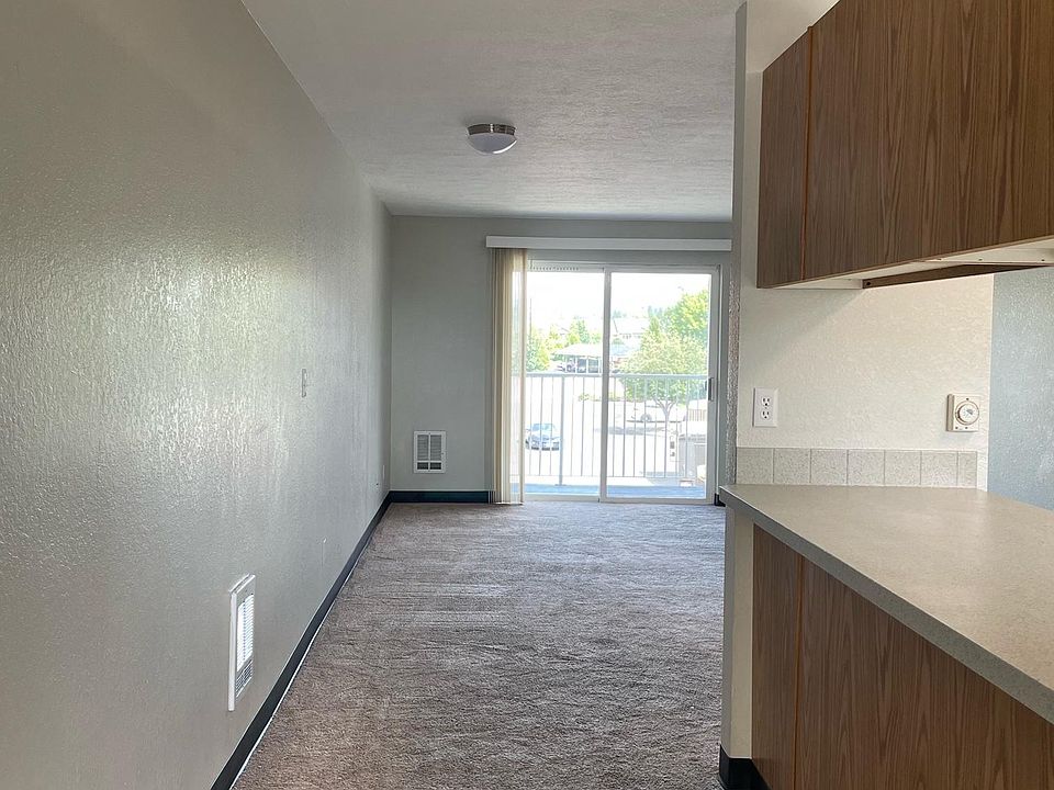 1st image of 15526 E 4th Ave #33