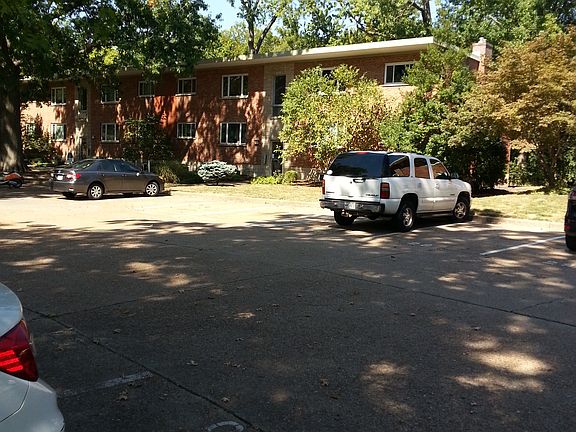 4th image of 207 Monclay Ct APT 1E